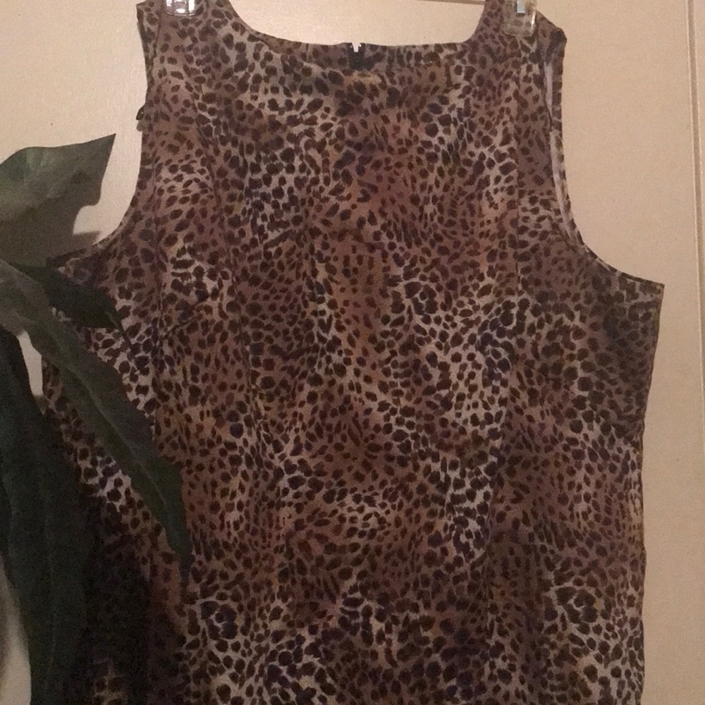 Cato brand..leopard print dress..beautiful..stretchy and very comfortable..EUC